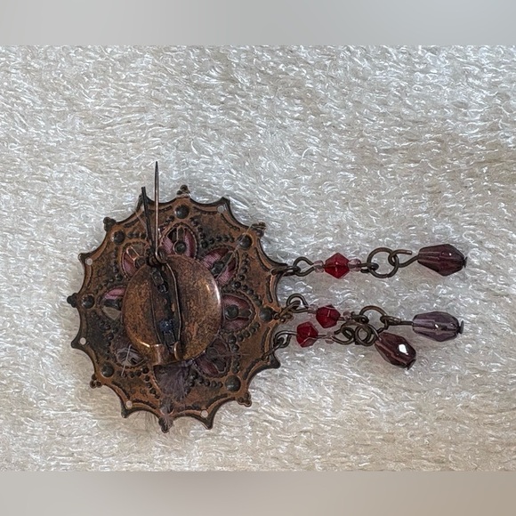 Ornate Antiqued Metal Sparkling Brooch Pin Unisex - Picture 7 of 9